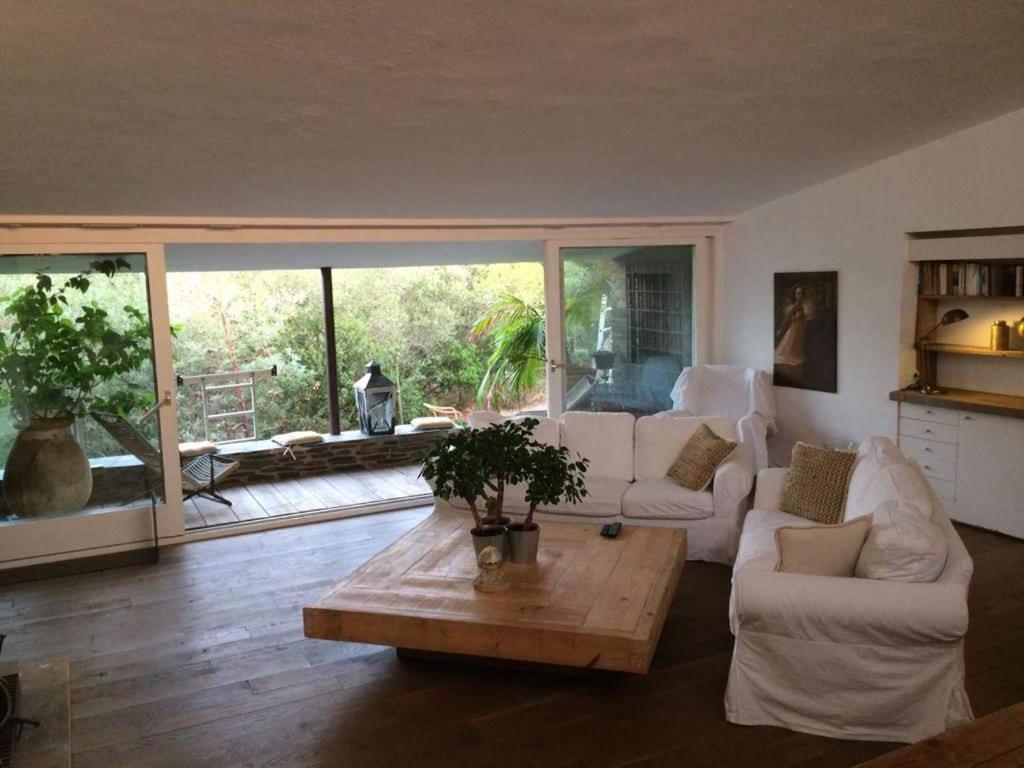 Isla Privada En Cadaques De Ensueno Con 11 Habitaciones Dobles Con Bano Privado Y Piscina Ngoại thất bức ảnh