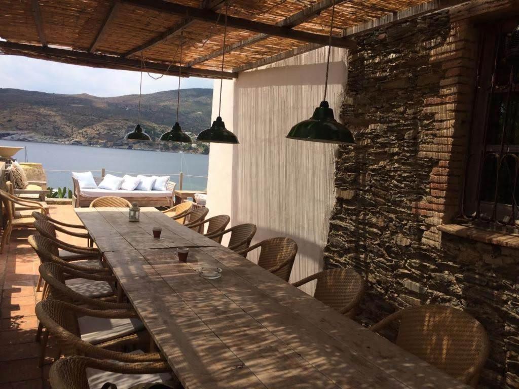 Isla Privada En Cadaques De Ensueno Con 11 Habitaciones Dobles Con Bano Privado Y Piscina Ngoại thất bức ảnh