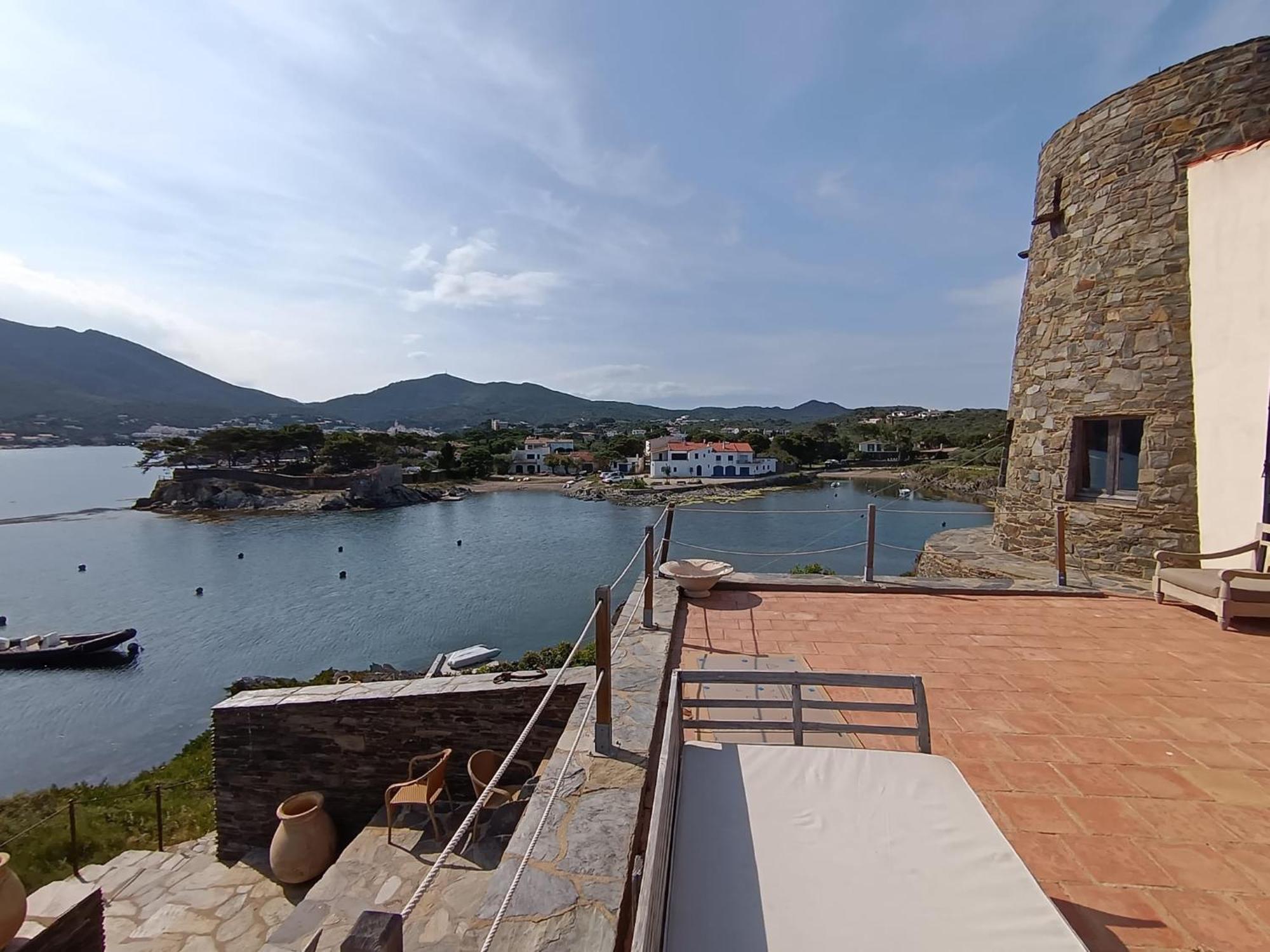 Isla Privada En Cadaques De Ensueno Con 11 Habitaciones Dobles Con Bano Privado Y Piscina Ngoại thất bức ảnh