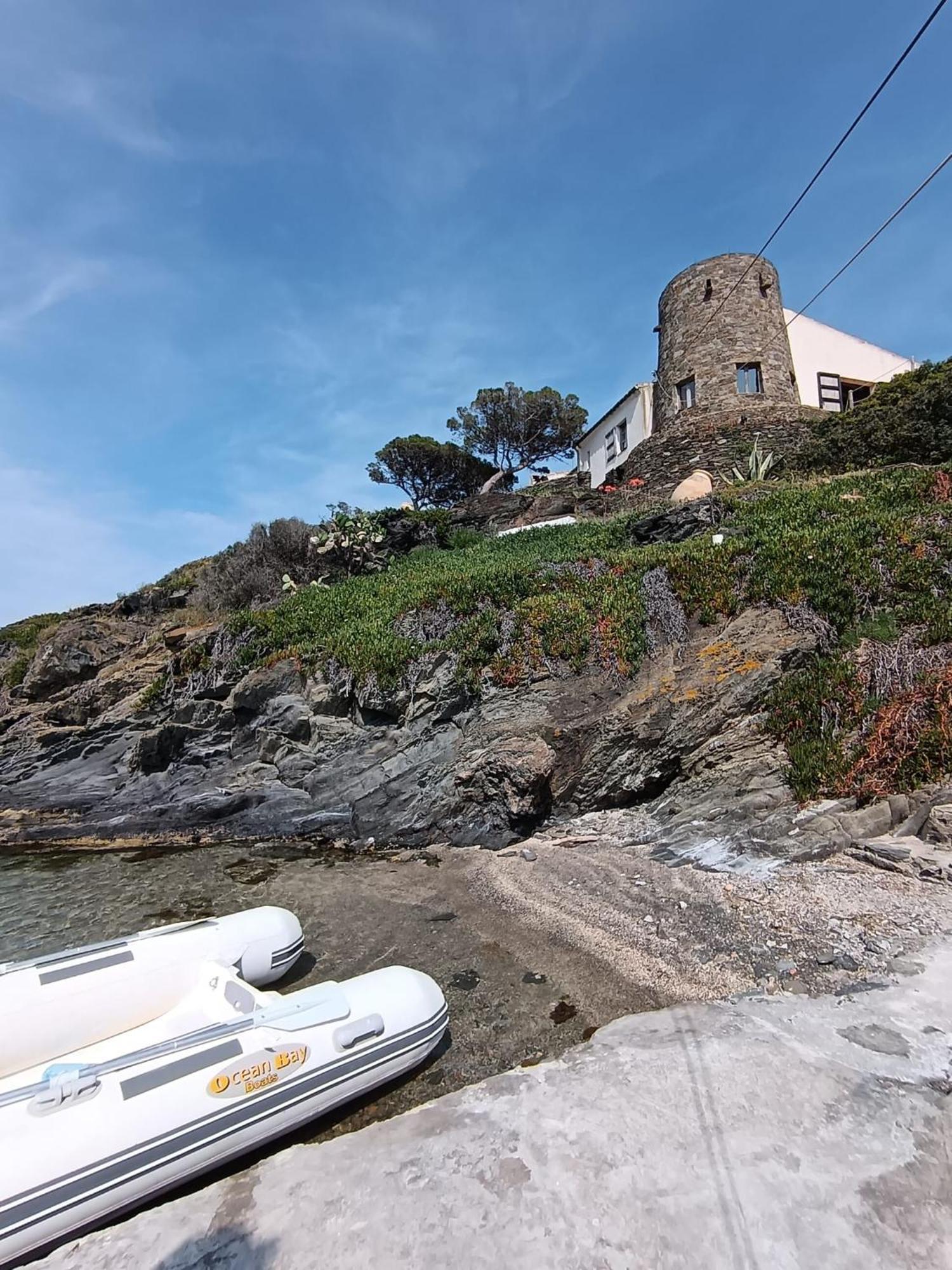 Isla Privada En Cadaques De Ensueno Con 11 Habitaciones Dobles Con Bano Privado Y Piscina Ngoại thất bức ảnh