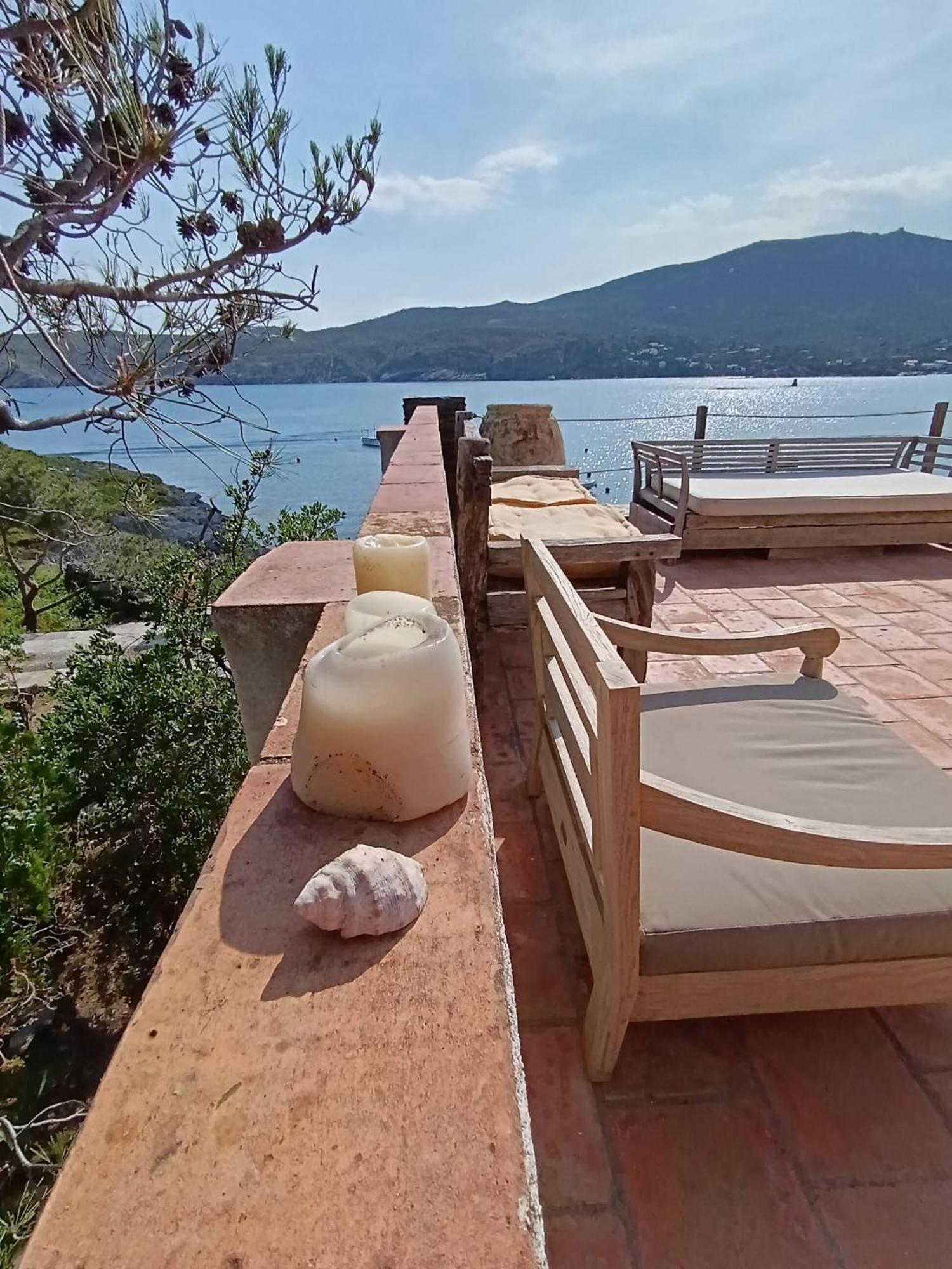 Isla Privada En Cadaques De Ensueno Con 11 Habitaciones Dobles Con Bano Privado Y Piscina Ngoại thất bức ảnh